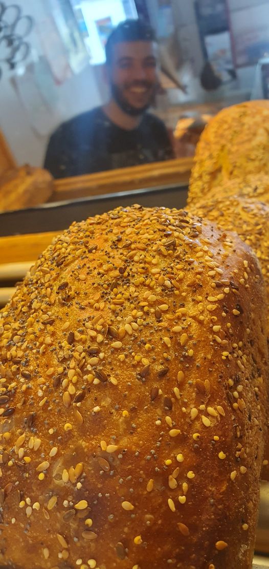Un pain tradition à la farine bio de meule et grai…